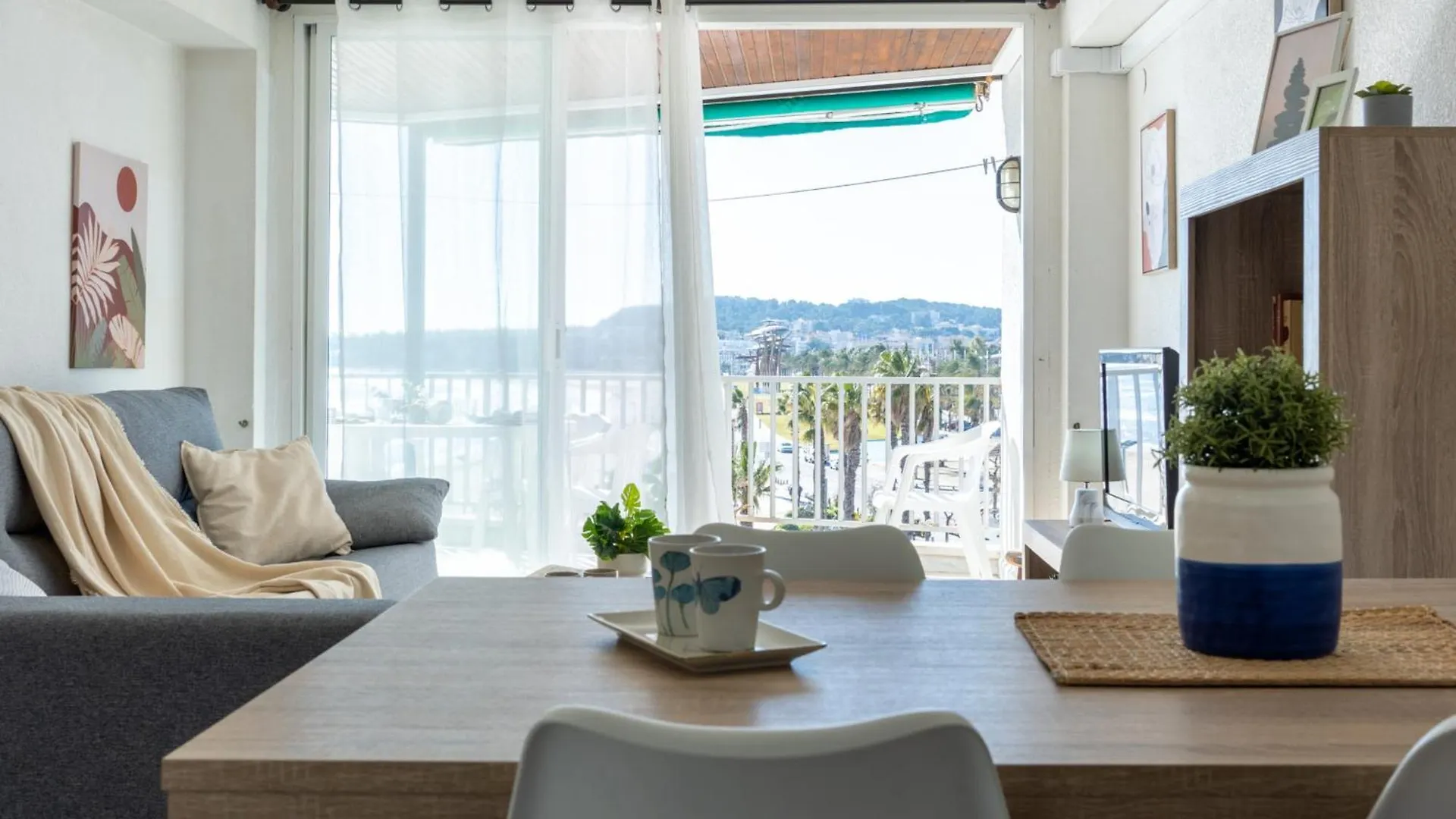 Apartamento Bell Raco 라피네다 0*,  스페인